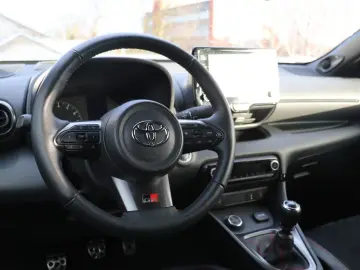 TOYOTA Yaris 1.6-l-Turbo GR