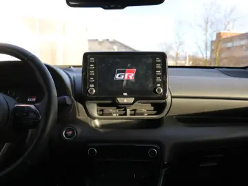 TOYOTA Yaris 1.6-l-Turbo GR