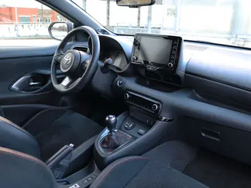 TOYOTA Yaris 1.6-l-Turbo GR