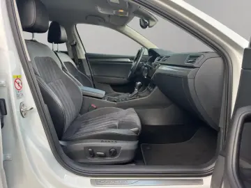 Skoda Superb  Virtual Memory Kamera LED