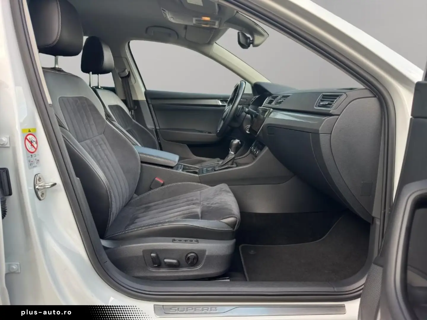 Skoda Superb  Virtual Memory Kamera LED