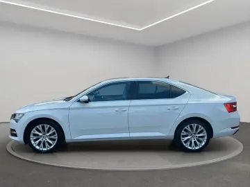 Skoda Superb  Virtual Memory Kamera LED