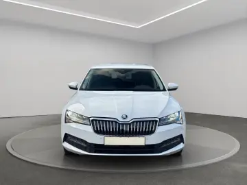 Skoda Superb  Virtual Memory Kamera LED