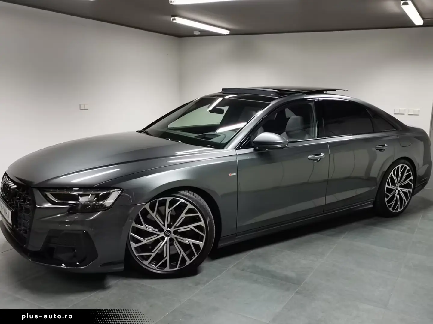 Audi A8 -S line Daytona