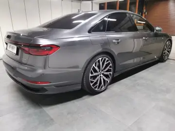 Audi A8 -S line Daytona