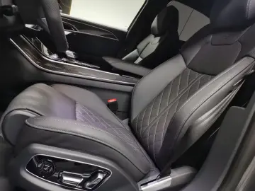 Audi A8 -S line Daytona