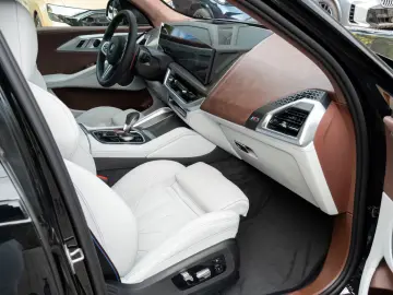 BMW XM 50e DR.ASS.PRO.MASSAGE