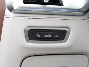 BMW XM 50e DR.ASS.PRO.MASSAGE