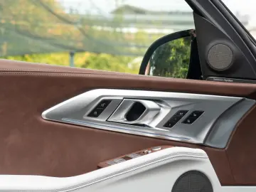 BMW XM 50e DR.ASS.PRO.MASSAGE