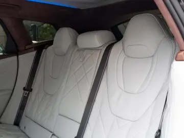 BMW XM 50e DR.ASS.PRO.MASSAGE