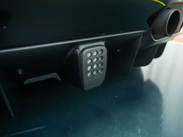 FERRARI 488 Spider  Lift  Intl. Warranty 04.27  Full PPF