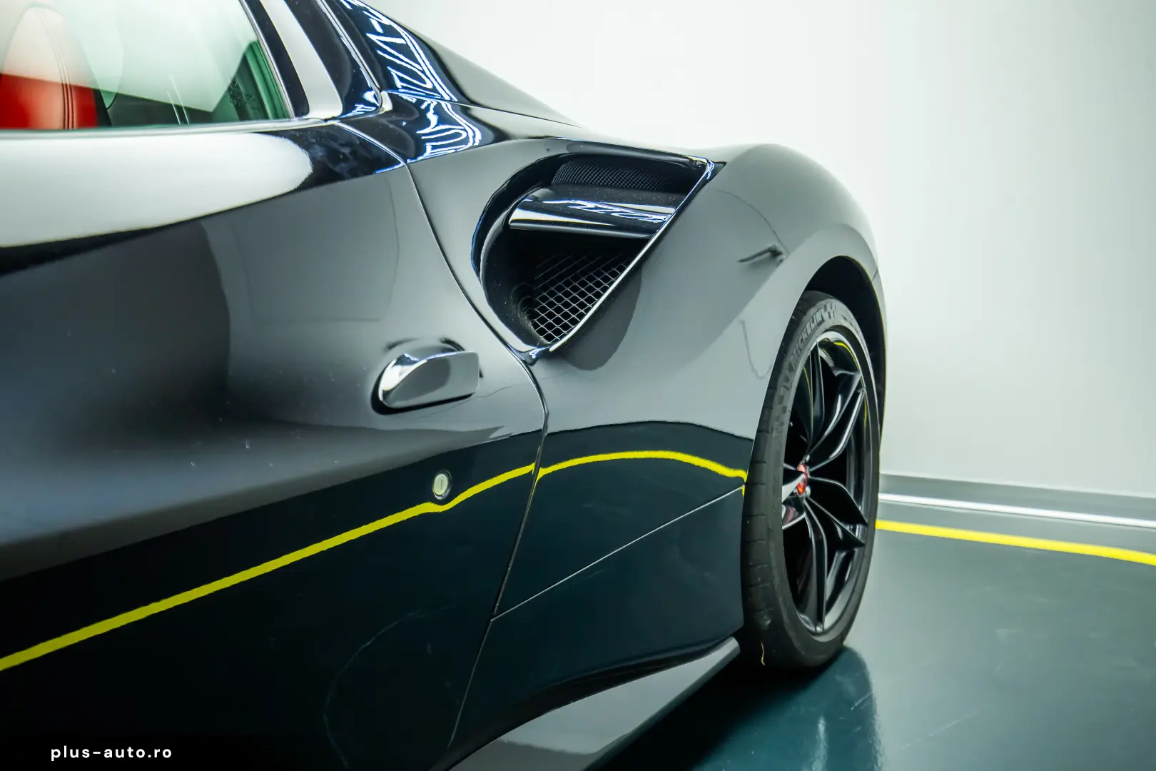 FERRARI 488 Spider  Lift  Intl. Warranty 04.27  Full PPF