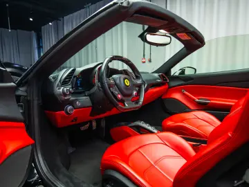 FERRARI 488 Spider  Lift  Intl. Warranty 04.27  Full PPF