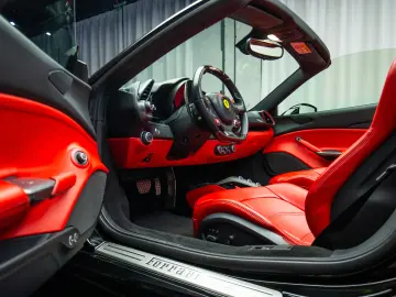 FERRARI 488 Spider  Lift  Intl. Warranty 04.27  Full PPF