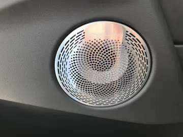 BMW XM AHK B&W Surround DAB