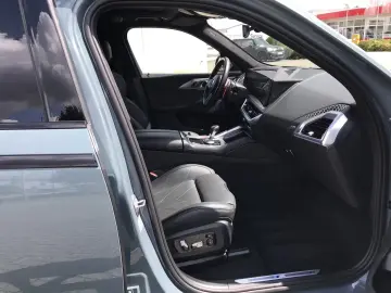 BMW XM AHK B&W Surround DAB