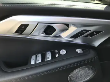 BMW XM AHK B&W Surround DAB