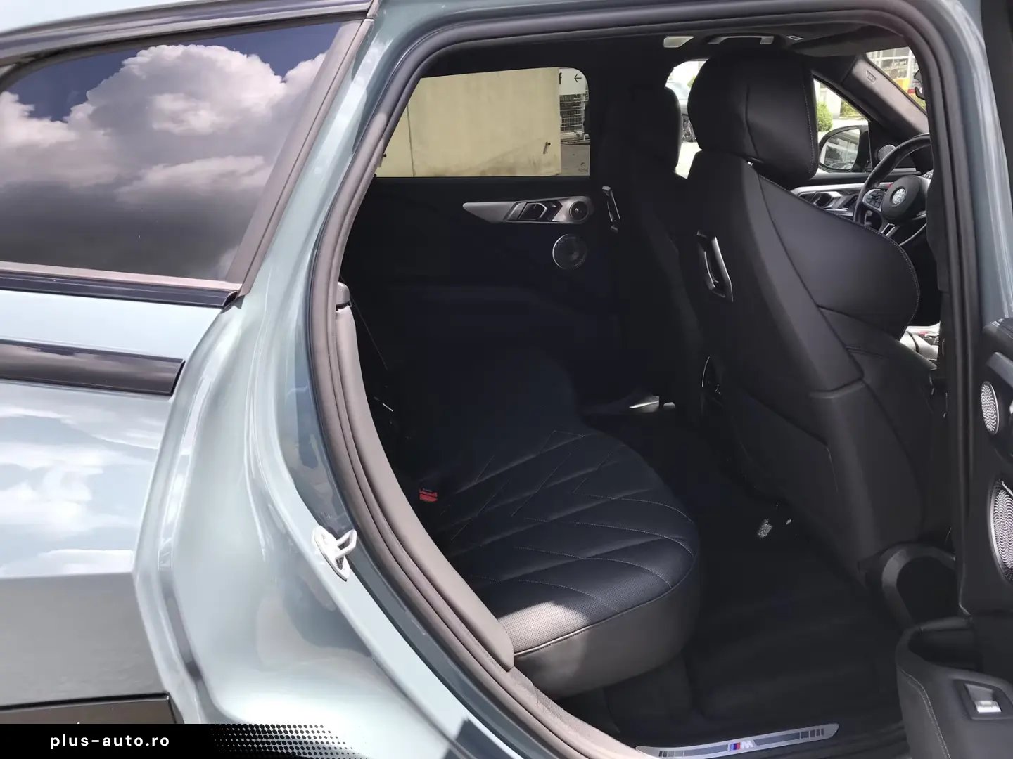 BMW XM AHK B&W Surround DAB