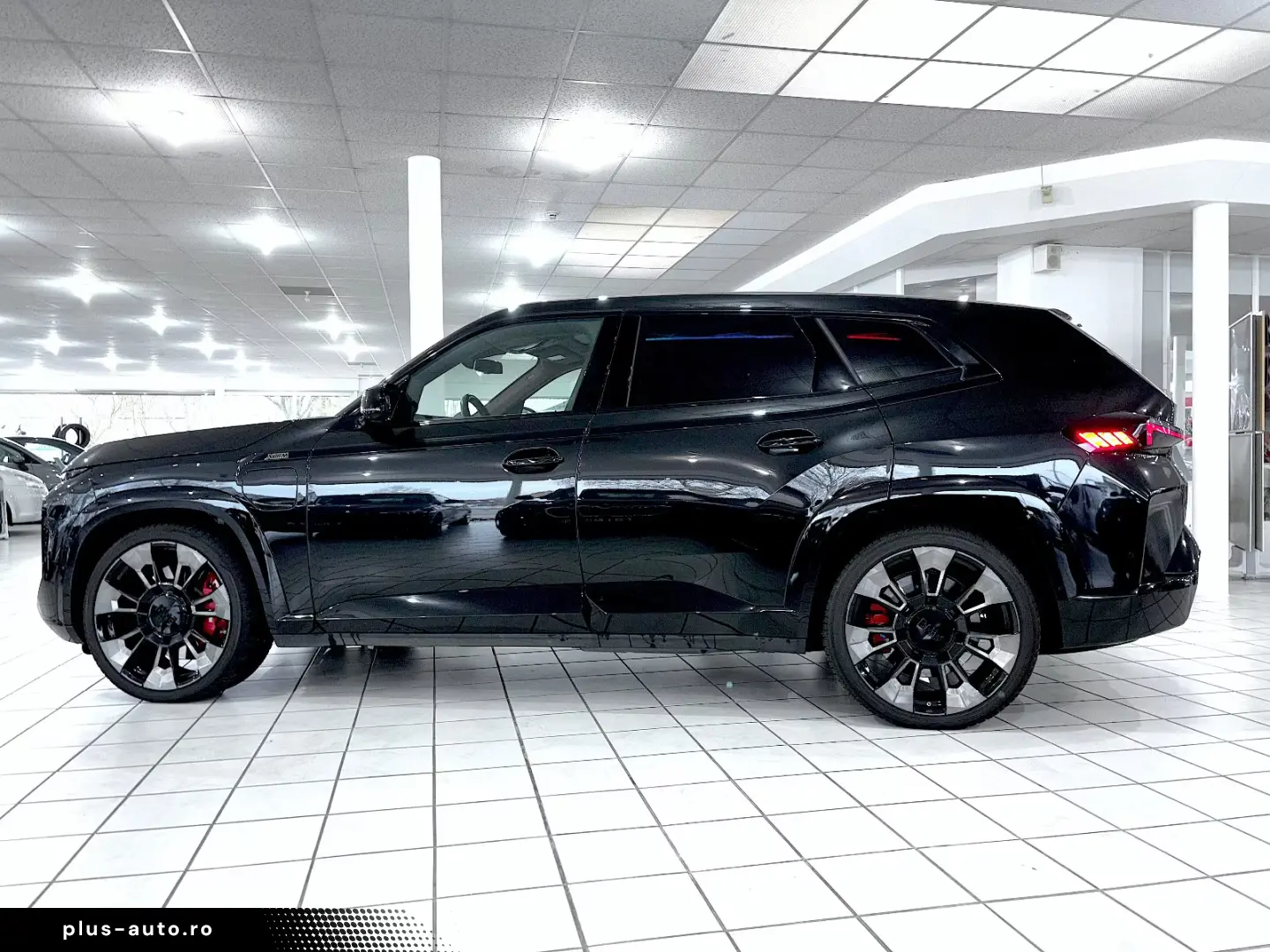 BMW XM BOWERS & WILKINS   SOFT CLOSE