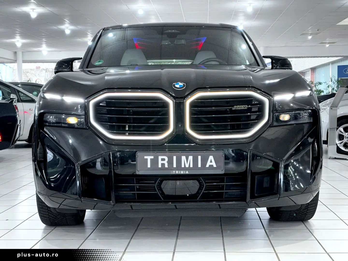 BMW XM BOWERS & WILKINS   SOFT CLOSE