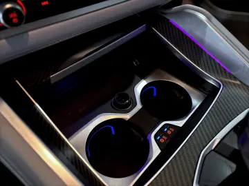 BMW XM BOWERS & WILKINS   SOFT CLOSE