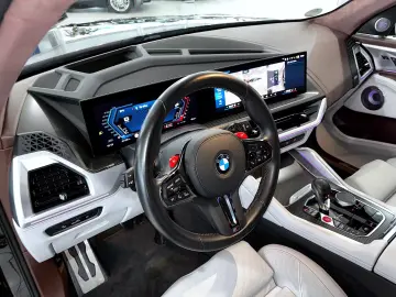 BMW XM BOWERS & WILKINS   SOFT CLOSE