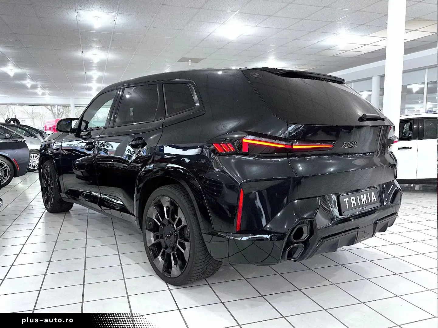 BMW XM BOWERS & WILKINS   SOFT CLOSE