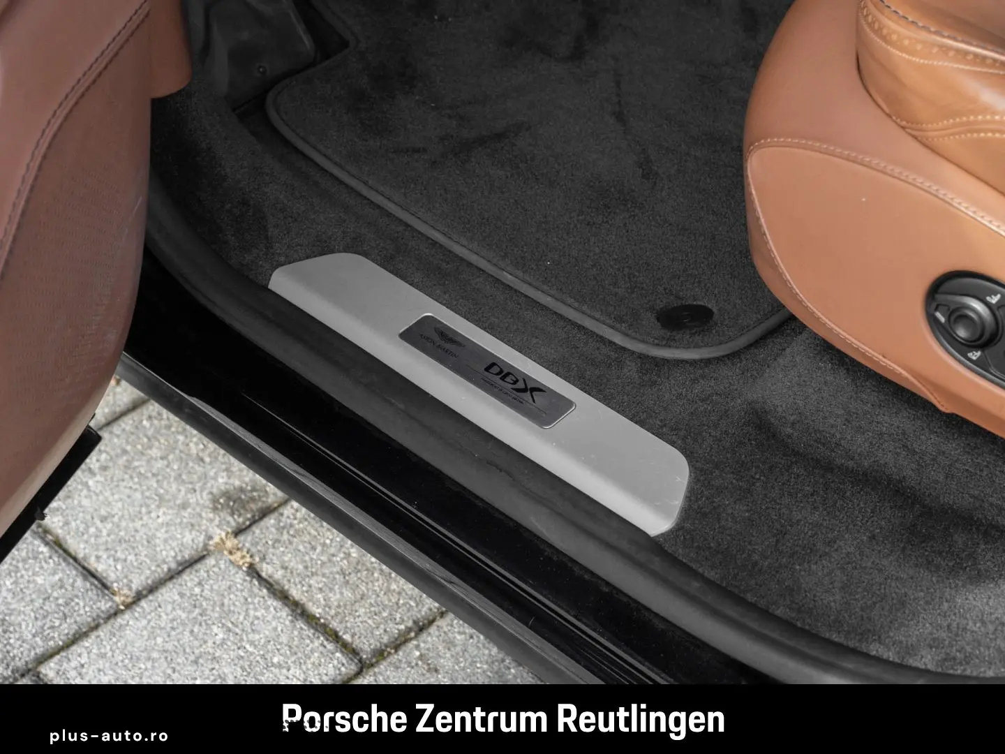 ASTON MARTIN DBX V8 4.0 360-Kamera Sitzbelüftung Sattelbraun