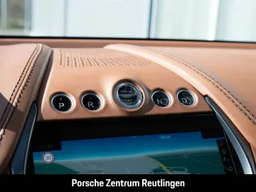 ASTON MARTIN DBX V8 4.0 360-Kamera Sitzbelüftung Sattelbraun