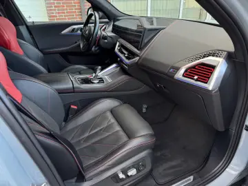 BMW XM LABEL RED  Bowers & Wilkins