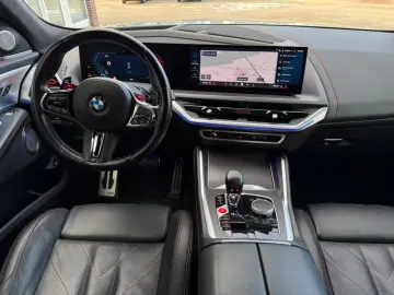 BMW XM LABEL RED  Bowers & Wilkins