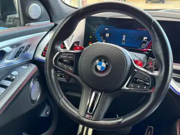 BMW XM LABEL RED  Bowers & Wilkins