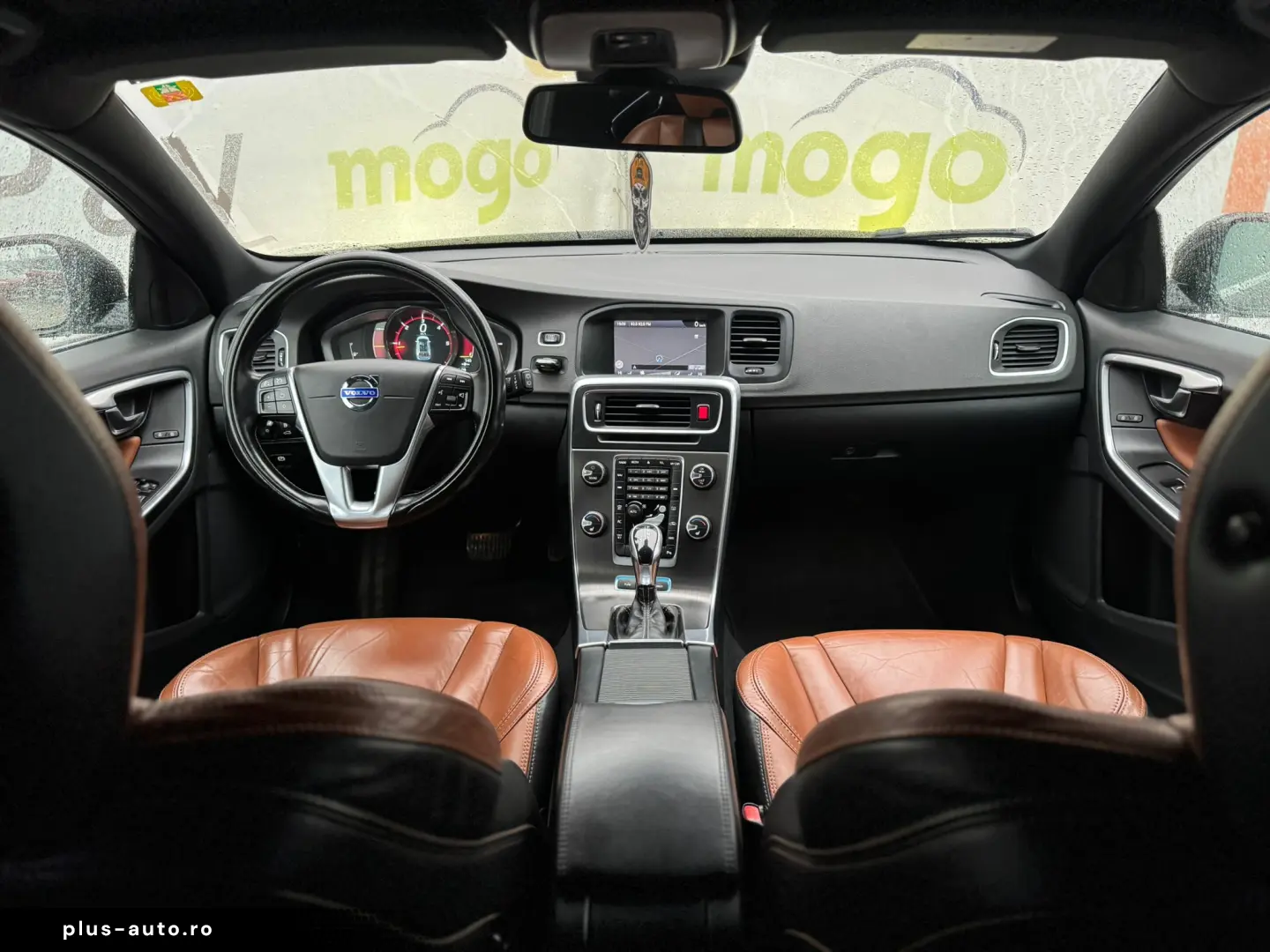 VOLVO V60 D6 AW PLUG-IN HYBRID