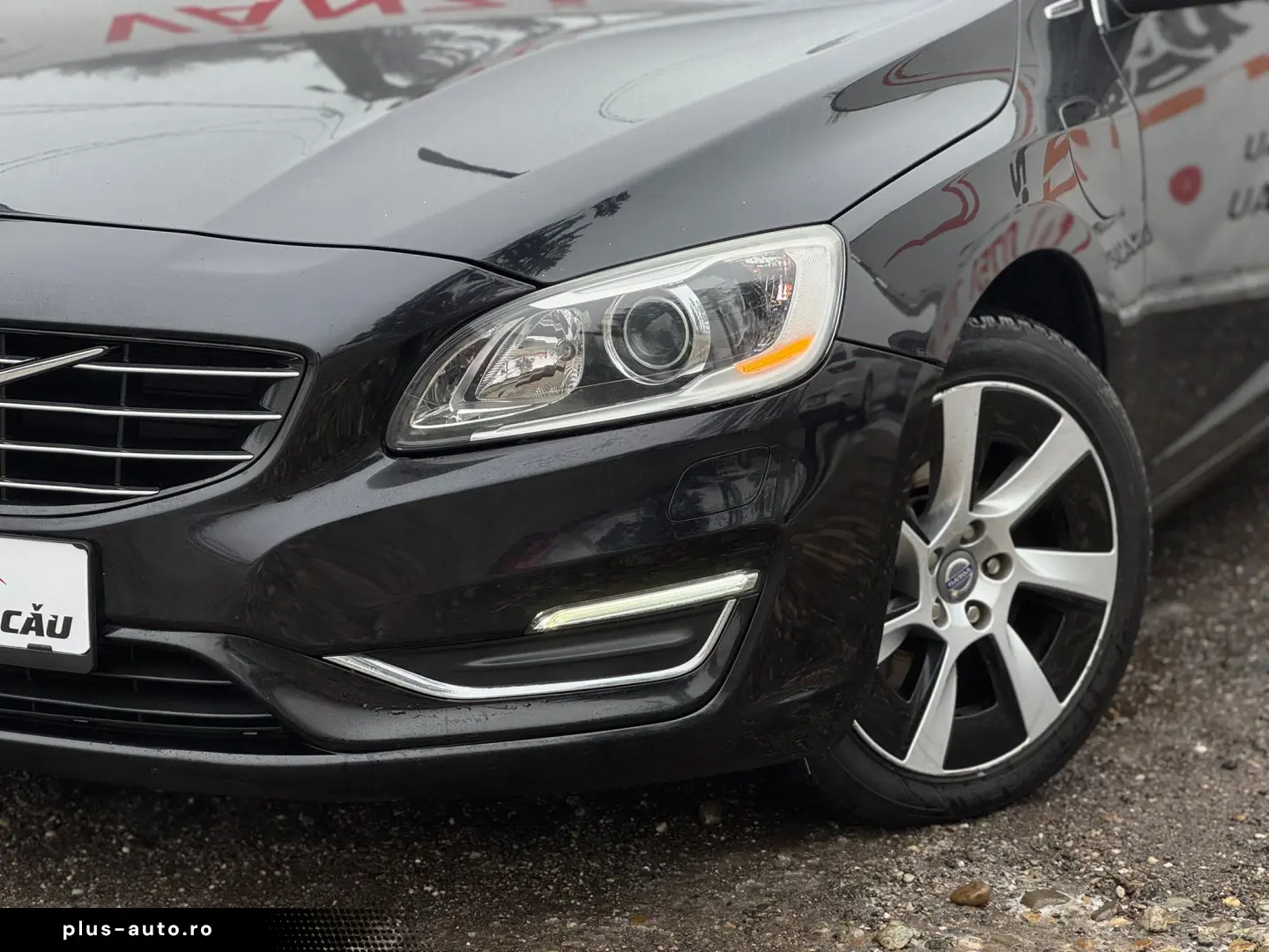 VOLVO V60 D6 AW PLUG-IN HYBRID