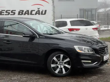 VOLVO V60 D6 AW PLUG-IN HYBRID