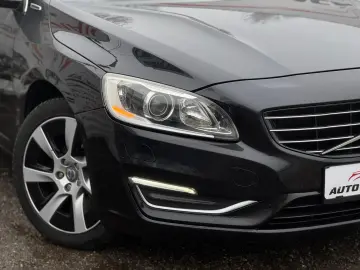 VOLVO V60 D6 AW PLUG-IN HYBRID