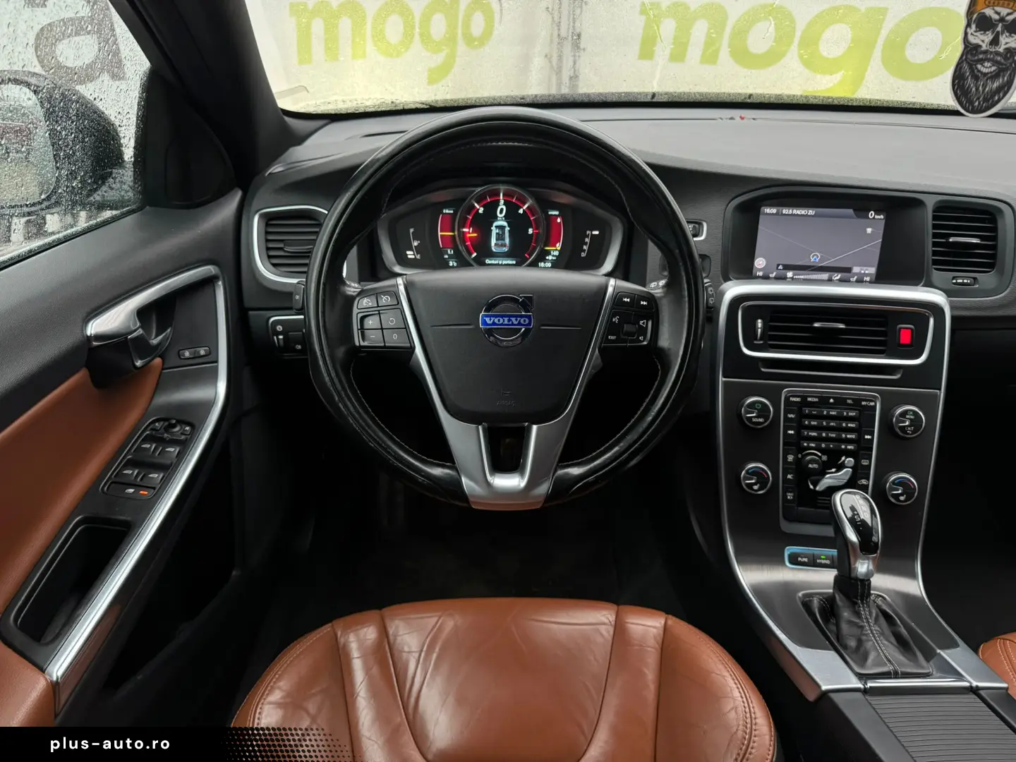 VOLVO V60 D6 AW PLUG-IN HYBRID