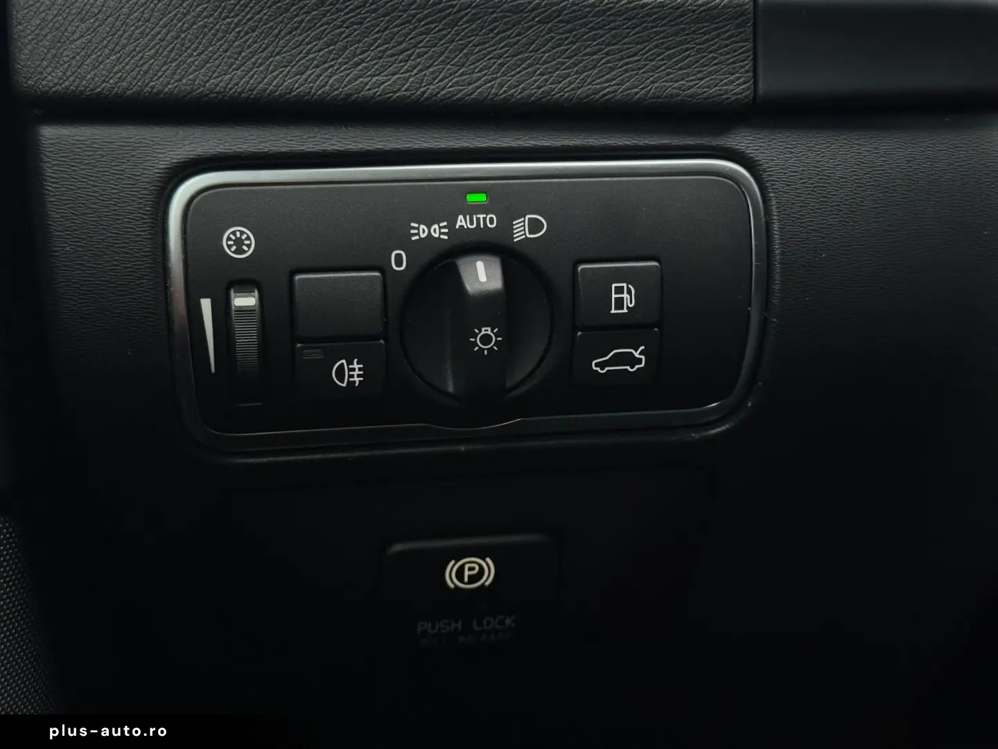 VOLVO V60 D6 AW PLUG-IN HYBRID