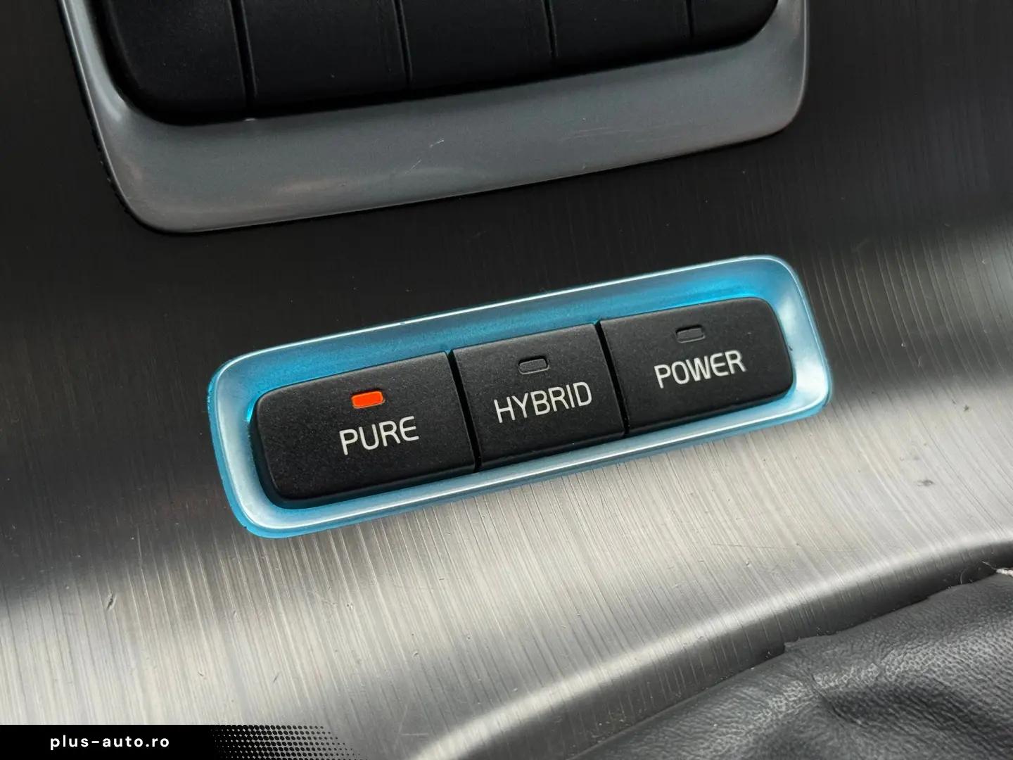 VOLVO V60 D6 AW PLUG-IN HYBRID