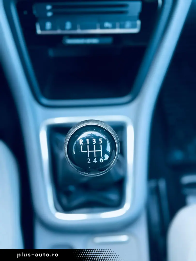 VOLKSWAGEN SHARAN 7 Locuri   FAB 01-2013   2.0 DIESEL 140 CP