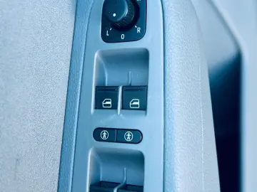 VOLKSWAGEN SHARAN 7 Locuri   FAB 01-2013   2.0 DIESEL 140 CP