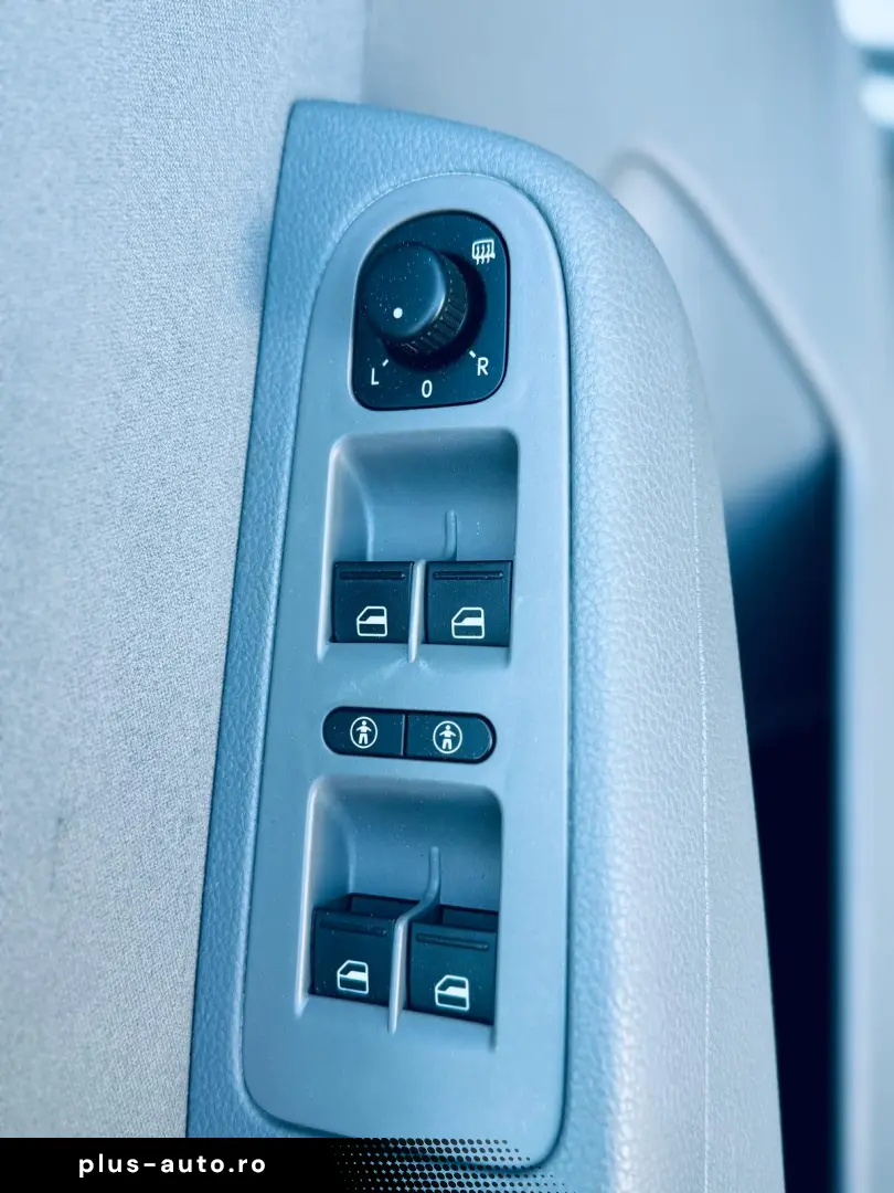 VOLKSWAGEN SHARAN 7 Locuri   FAB 01-2013   2.0 DIESEL 140 CP