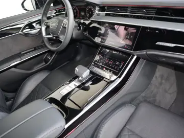 Audi A8 60 TFSIe CHROMPAKET