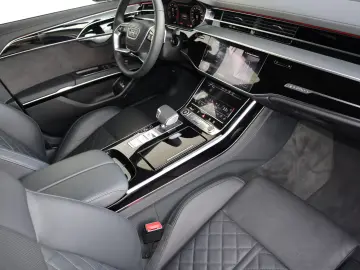 Audi A8 60 TFSIe CHROMPAKET