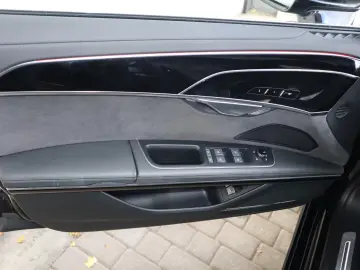 Audi A8 60 TFSIe CHROMPAKET