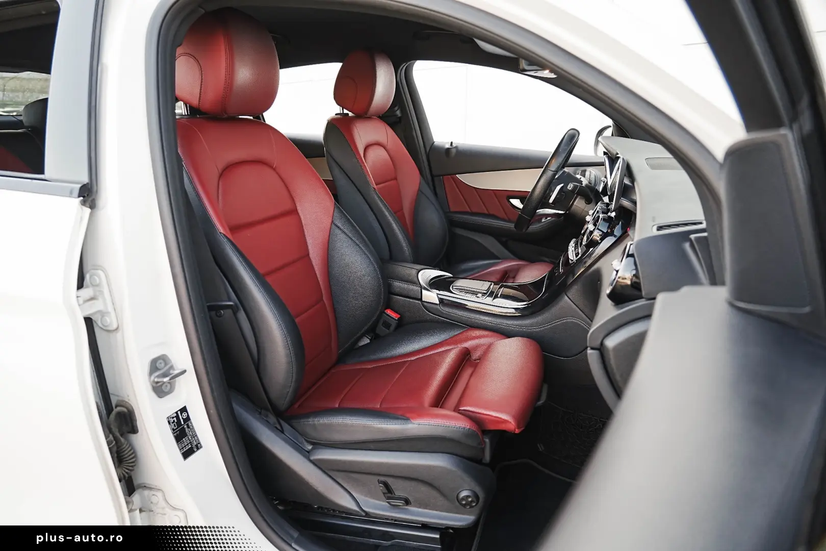 Mercedes-Benz GLC Coupe 300 4Matic 9G-TRONIC AMG Line