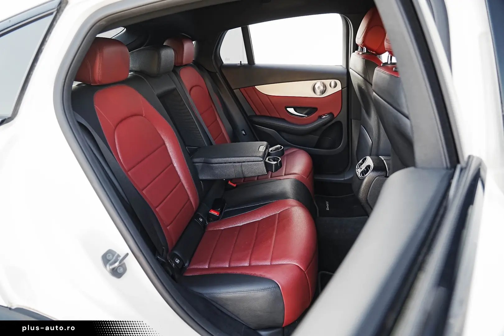 Mercedes-Benz GLC Coupe 300 4Matic 9G-TRONIC AMG Line