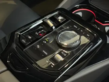 BMW 550 e xDrive Pano H&K Sitzbelüftung