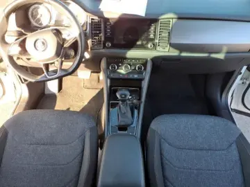 SKODA Kodiaq 2.0 TDI Clever DSG 7-Sitzer AHK Navi LED