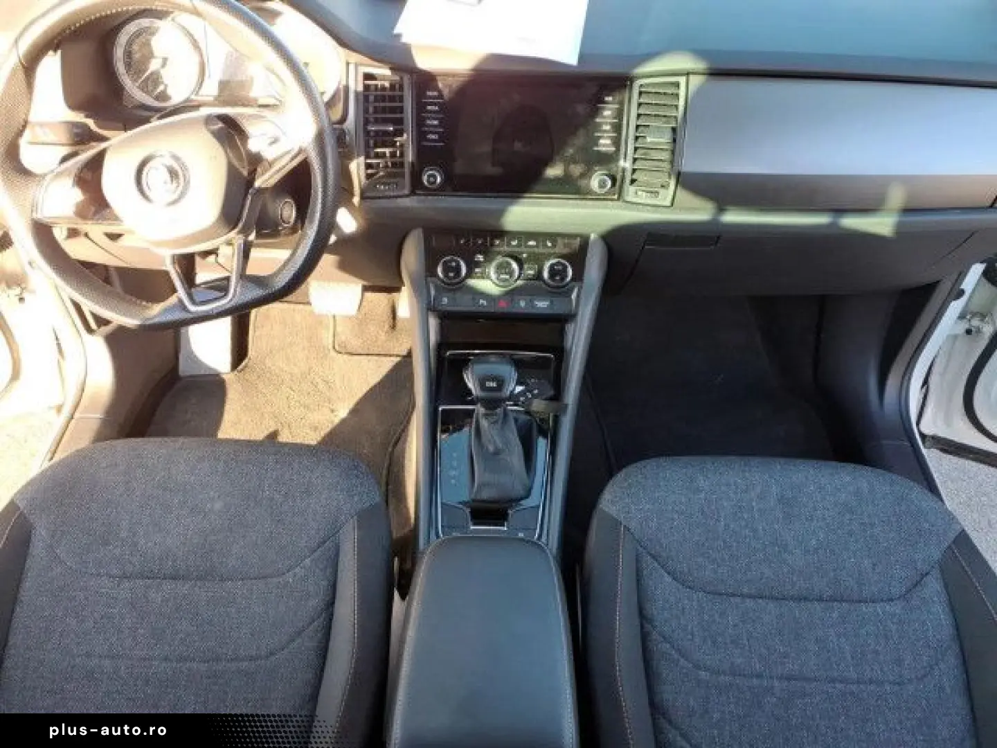 SKODA Kodiaq 2.0 TDI Clever DSG 7-Sitzer AHK Navi LED